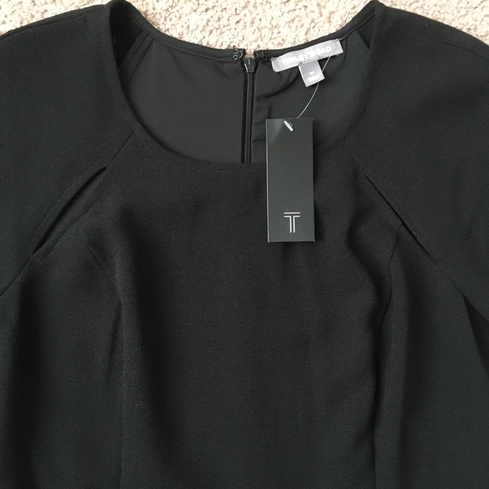 Tinley Road | Black Cut Out Dress - Picture 2 of 4